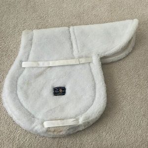 Horse size show, saddle pad, hunter jumper